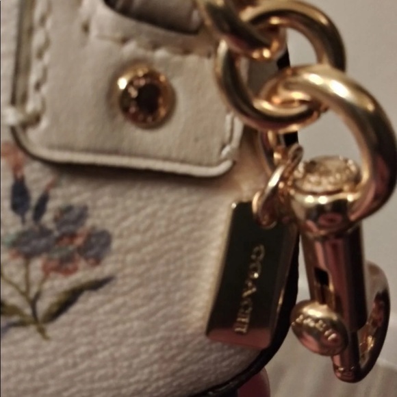 COACH ❤️Satchel Keychain/❤️ - Picture 10 of 15